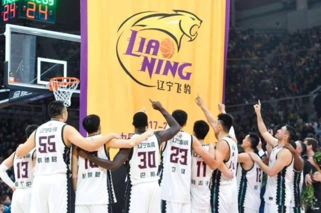 米兰体育下载-豪强之争，球队力挽狂澜实现逆转胜