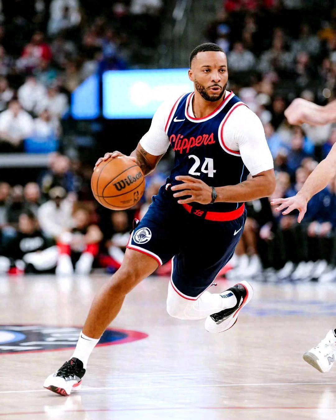 米兰体育注册-快船队主场劣势明显，无缘晋级下一轮