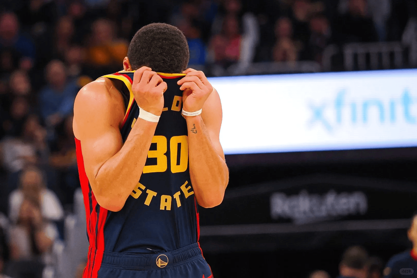 米兰体育注册-库里缺阵勇士难挡，再遭失败